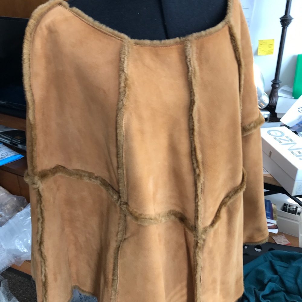 Ugg Chestnut Poncho/ Cape